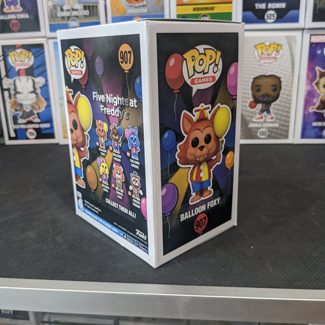Balloon Foxy FNAF Security Beach Pop!